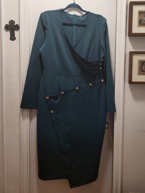 WOMENS DRESS. ( NEW)